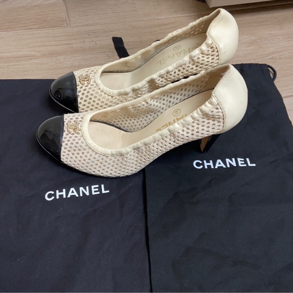 CHANEL Logo CC Shoes with Dust Bag - size 8